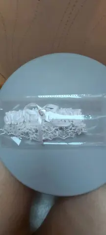 jarretière encore sous protection non utilisée