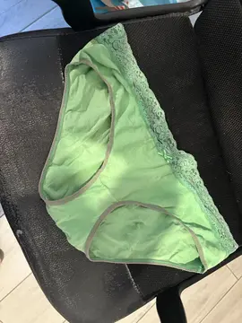 culotte verte très bon état laver en dentelle pour femme taille 54 /56