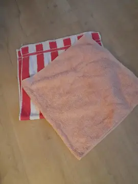 deux serviettes de toilette