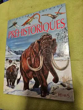 livre les animaux préhistorique