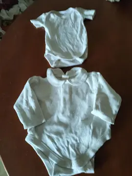 2 bodys BB fille 3 mois