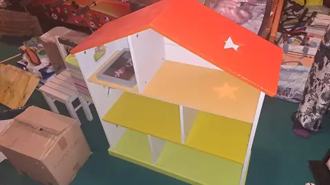 Maison bibliothèque enfant