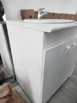 meuble + lavabo + miroir avec lampa