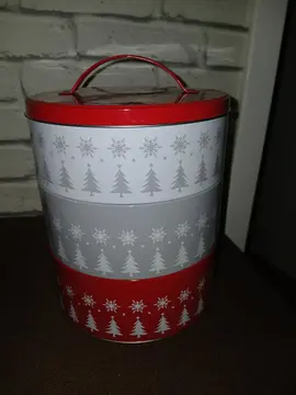 boite en métal pour biscuits