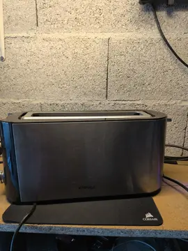 grille pain plastique et inox