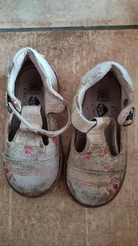 chaussures taille 23