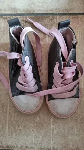 Chaussures taille 23
