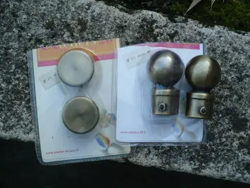 Embouts de tringles à rideaux