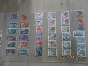 38 timbres oblitérés d'Italie