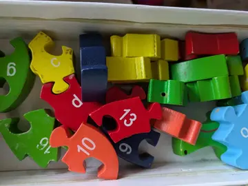 puzzle alphabet en bois serpent