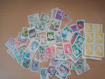 Timbres / Divers en lot
