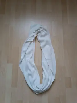 Écharpe tour de cou blanche