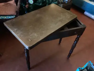 table dépliante pour jeux de cartes