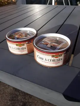 2 pots de cire à ceruser libéron