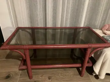 Table basse en bambou et verre teinté