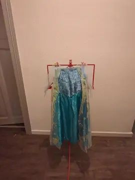 jolie robe reine des neiges