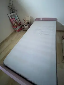 Lit une personne + matelas