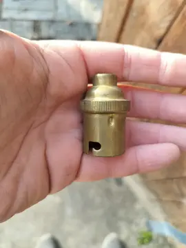 Douille ancienne en laiton