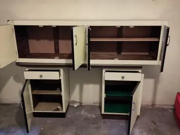 meuble avec sur-meuble