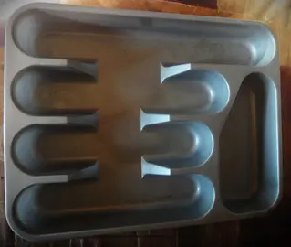 Range couverts plastique TBE 34x26x5