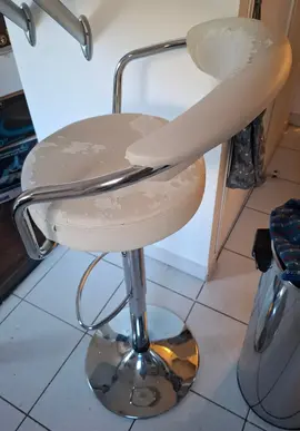 3 tabourets hauts réglables