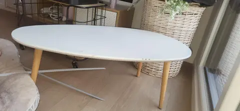 Urgent petite table basse