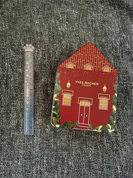 Petite boite en métal Yves Rocher