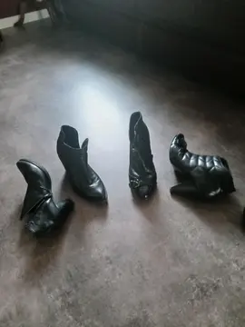 3 paires de bottines (39)