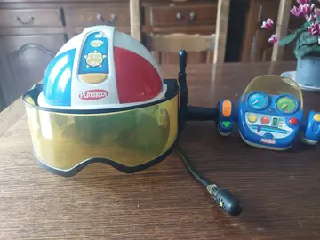 jouets de policier casque et manette