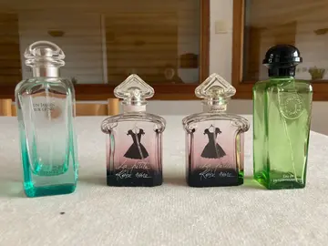 flacons vides parfums Hermès et Guerlain