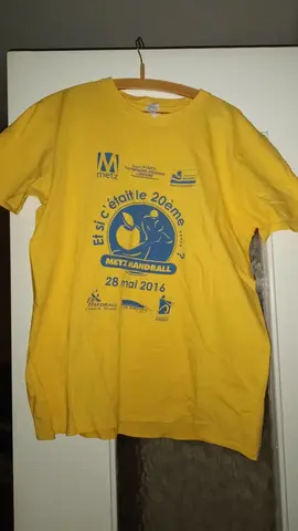 tee-shirt commémoratif Nina Kanto