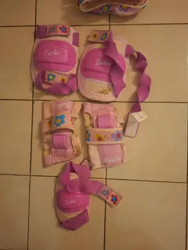 protections roller Barbie (manque 1 coudiere)