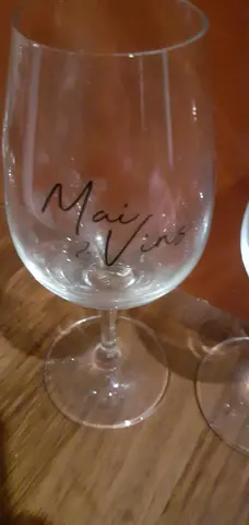 Lot 2 verres à vin