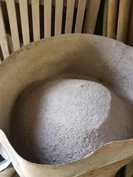 cendre de bois tamisée