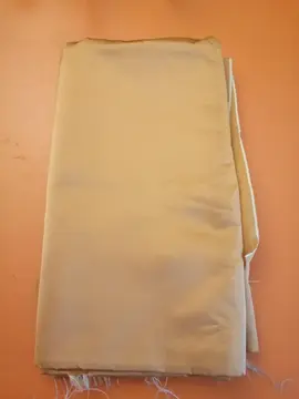 Coupon de tissu neuf orange satiné