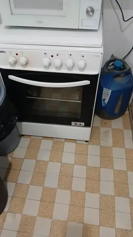 cuisinière gaz et four electrique