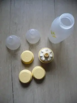 Lot accessoires Medela Calma