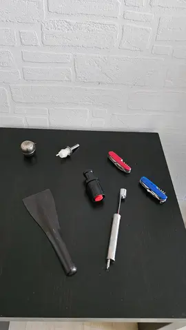 divers ustensiles cuisine