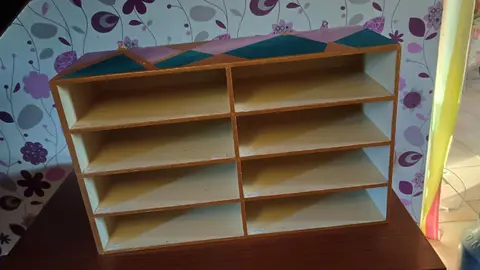 étagère murale ou à poser pour rangement de dossiers par exemple