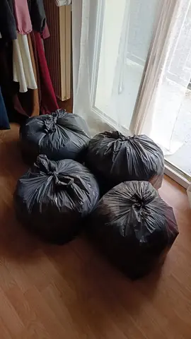 Vêtements femme à donner