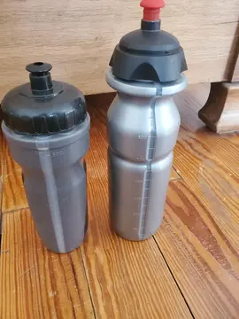 Lot 2 gourdes plastique 650 et 500 ml