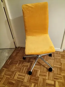 Chaise de bureau et housse