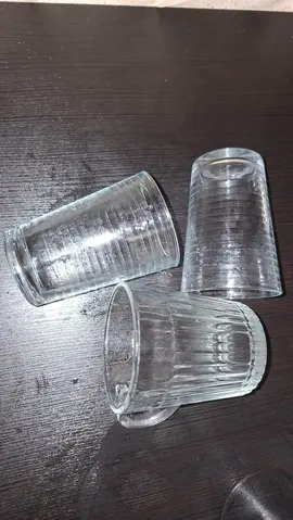 Tasse en verre pour boisson.