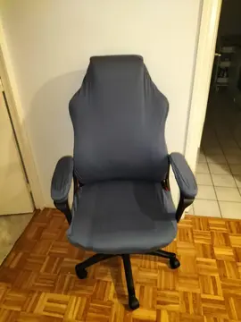 Chaise gaming BUT et housse