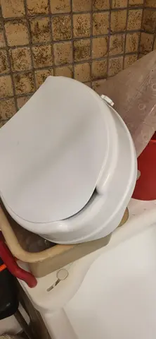 rehausseur toilettes