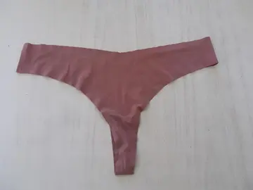 string femme taille S