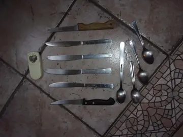 Lot 11 couverts divers