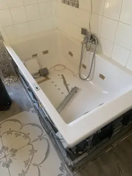 Baignoire Balneo ROCA pour pièces (HS en l'état)