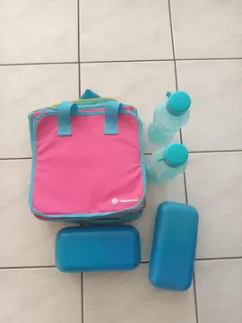 lot sac isothermes + tupperware+ gourdes