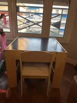 Table enfant avec chaise